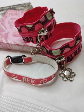 GIRLS FUN PINK CLOTH BRACELETS (3)